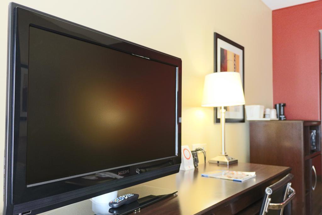 Comfort Suites Charleston West Ashley Εξωτερικό φωτογραφία